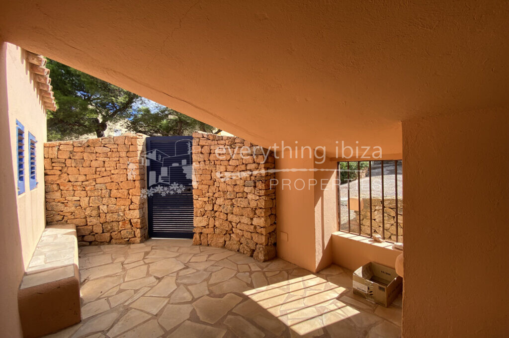 Spacious Semi Detached Townhouse in Calo d'en Real, ref. 1499, for sale in Ibiza by everything ibiza Properties