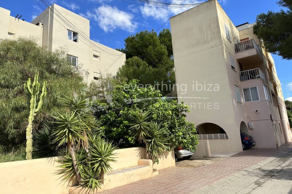 Charming 2 Bedroomed Apartment Close to Sea & Beaches, ref. 1506, for sale in Ibiza by everything ibiza Properties