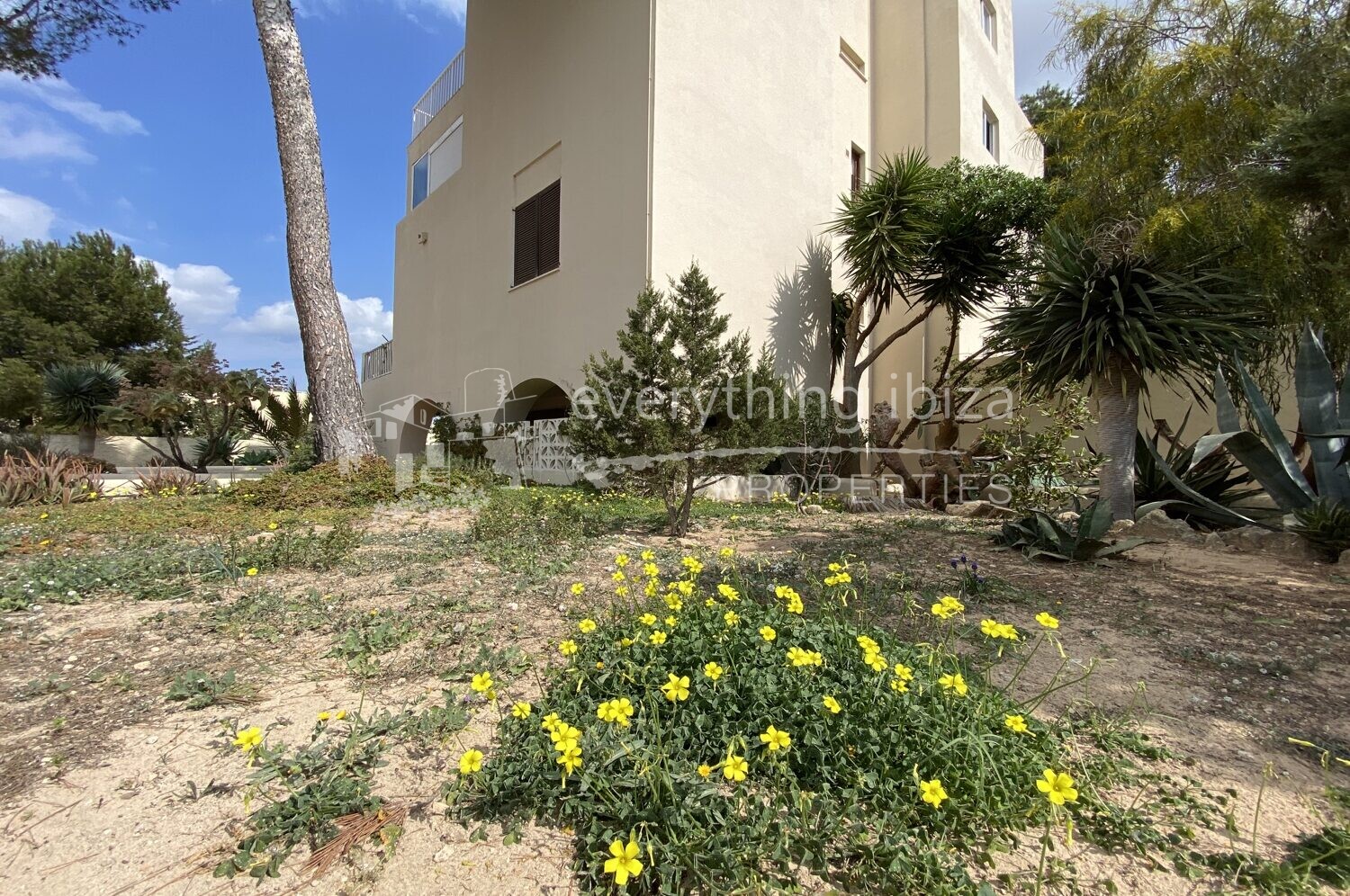 Charming 2 Bedroomed Apartment Close to Sea & Beaches, ref. 1506, for sale in Ibiza by everything ibiza Properties