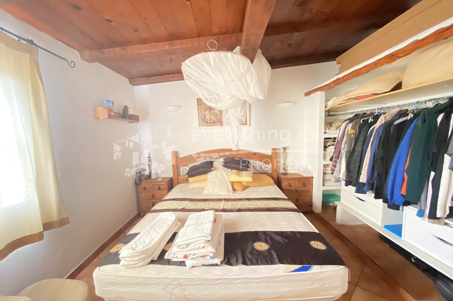 Charming Traditionally Styled Townhouse Close to the Beach, ref. 1507, for sale in Ibiza by everything ibiza Properties
