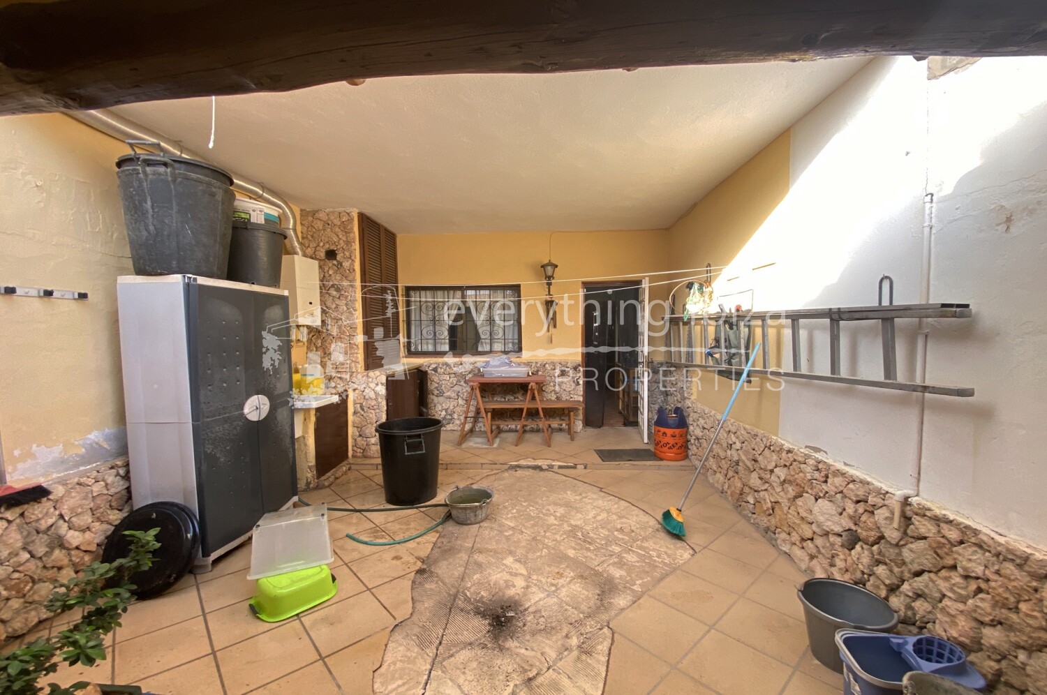 Charming Traditionally Styled Townhouse Close to the Beach, ref. 1507, for sale in Ibiza by everything ibiza Properties