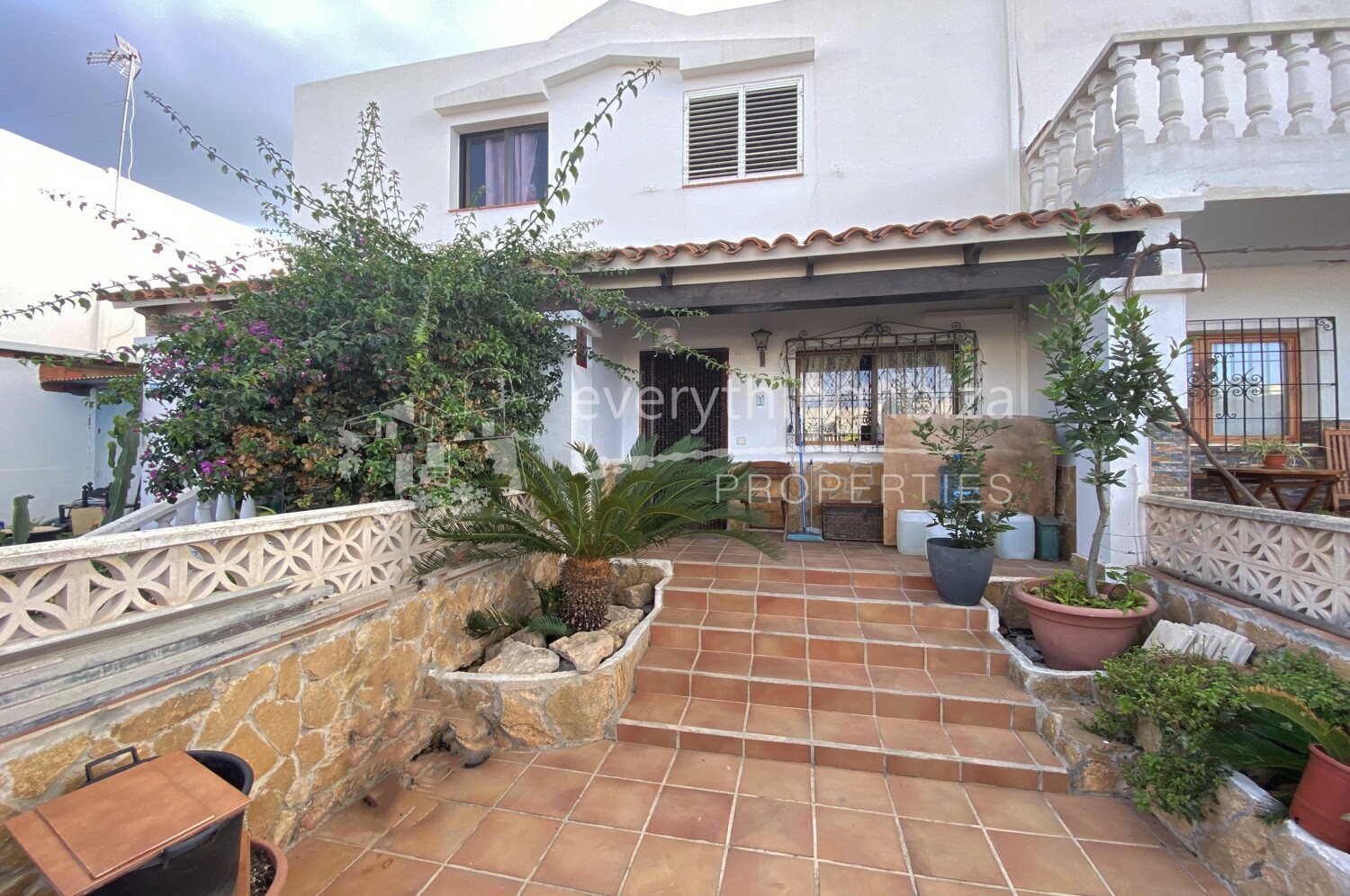 Charming Traditionally Styled Townhouse Close to the Beach, ref. 1507, for sale in Ibiza by everything ibiza Properties