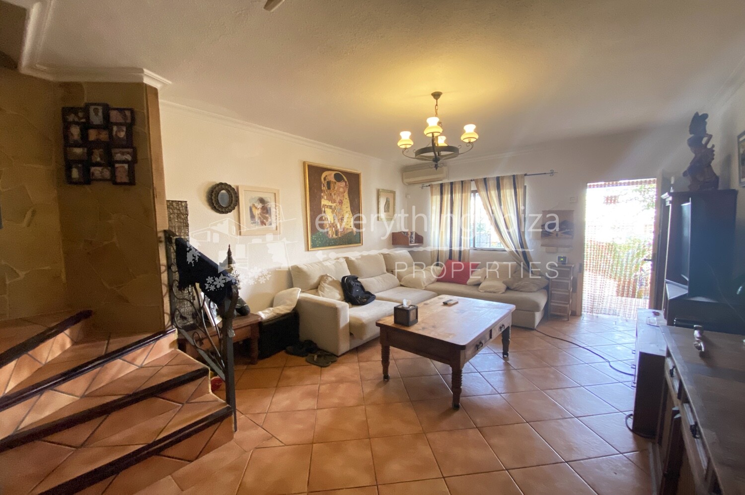 Charming Traditionally Styled Townhouse Close to the Beach, ref. 1507, for sale in Ibiza by everything ibiza Properties