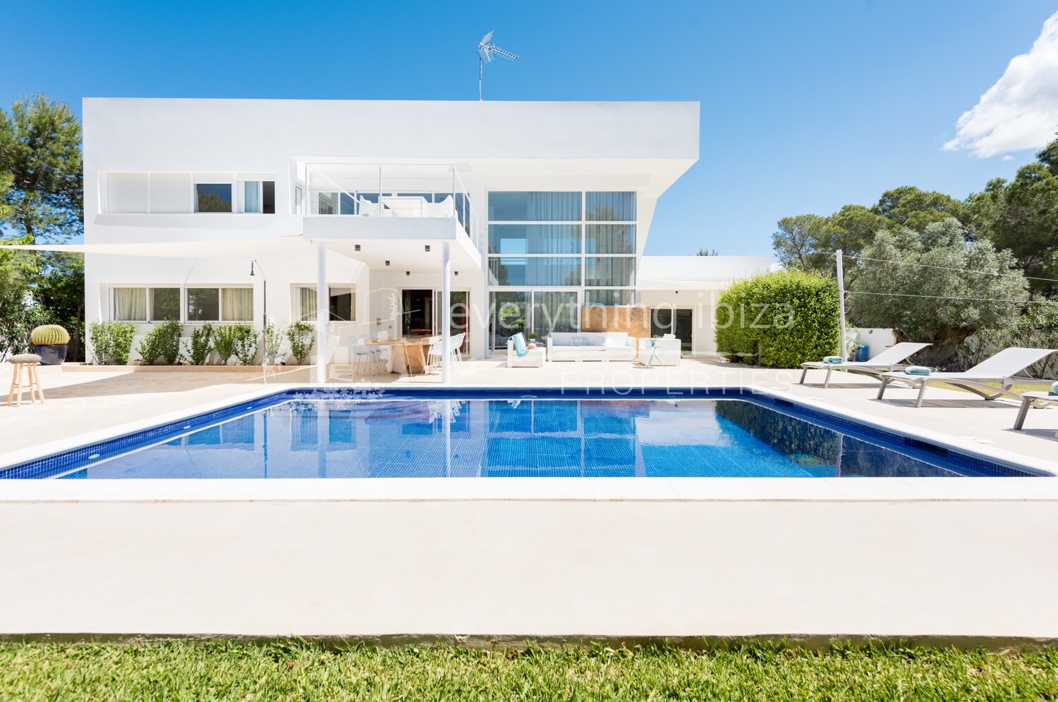 Cosmopolitan Modern Villa with Super Views & Tourist License, ref. 1512, for sale in Ibiza by everything ibiza Properties