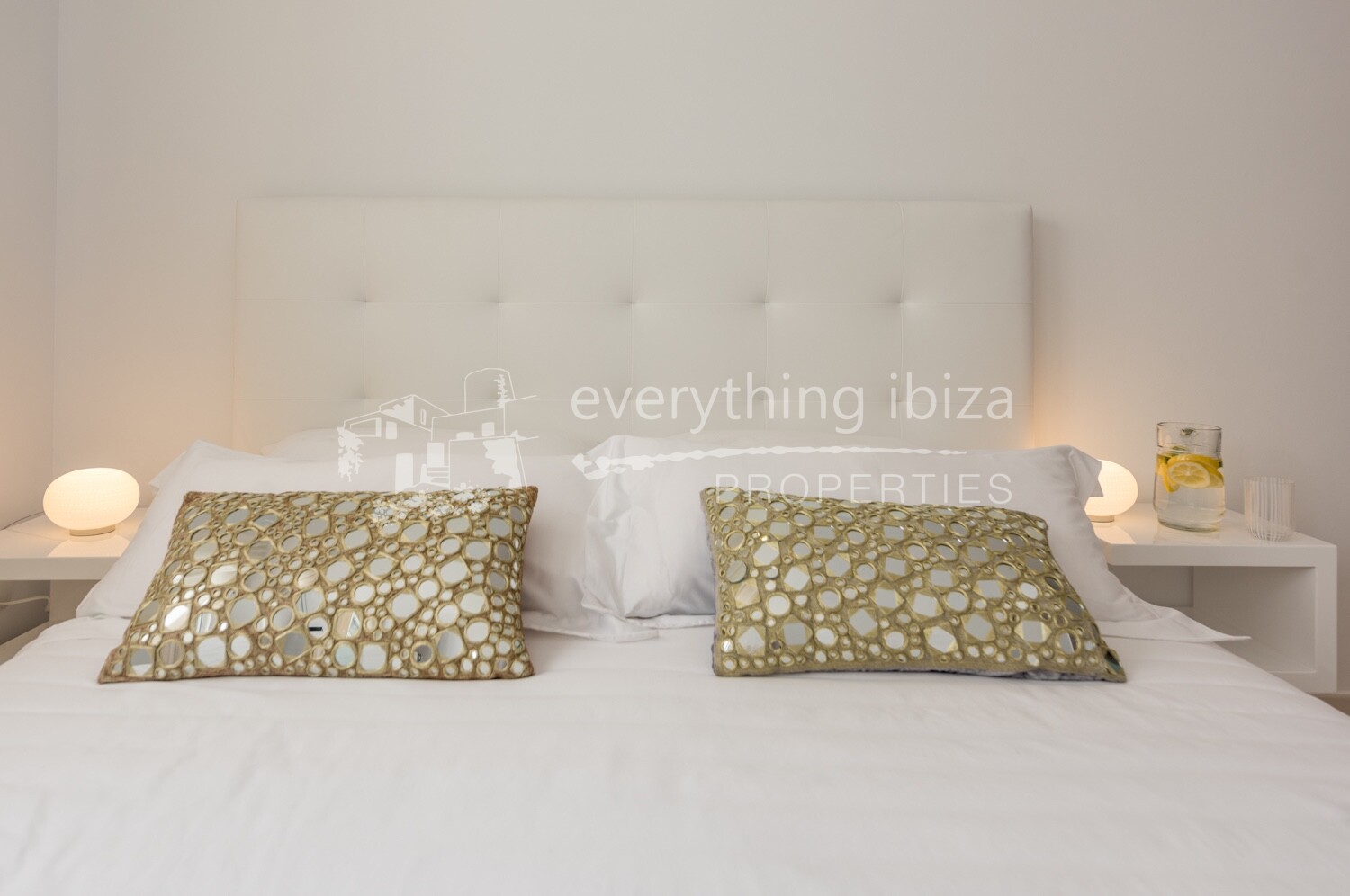 Cosmopolitan Modern Villa with Super Views & Tourist License, ref. 1512, for sale in Ibiza by everything ibiza Properties