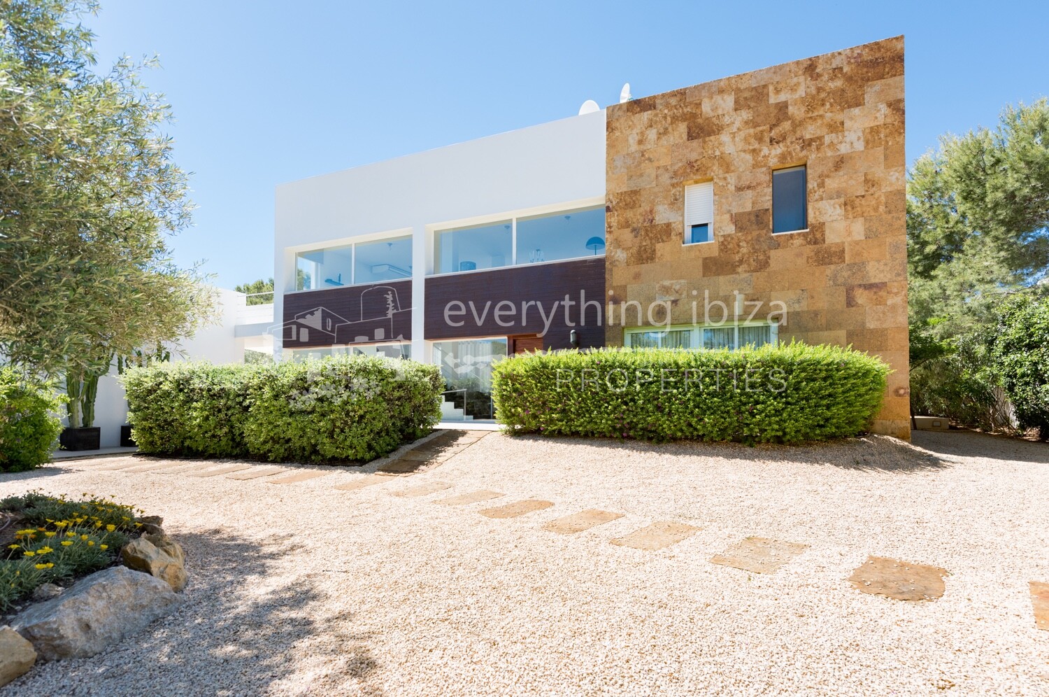 Cosmopolitan Modern Villa with Super Views & Tourist License, ref. 1512, for sale in Ibiza by everything ibiza Properties