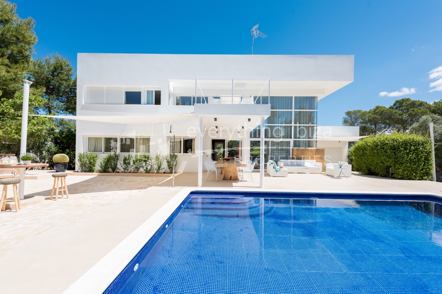 Cosmopolitan Modern Villa with Super Views & Tourist License, ref. 1512, for sale in Ibiza by everything ibiza Properties