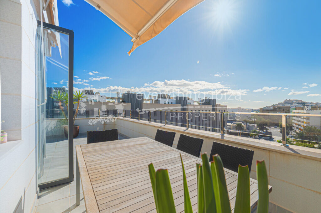 Modern Penthouse Close to Botafoch Marina with Large Roof Terrace, ref. 1514, for sale in Ibiza by everything ibiza Properties