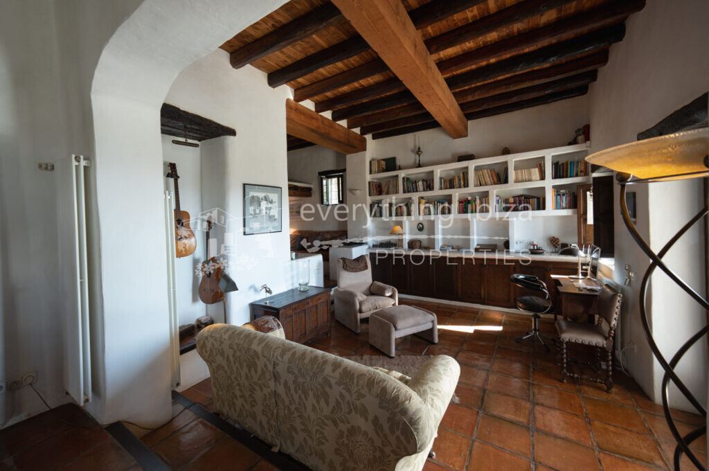 Elegant Hillside Finca with Stunning Views & Touristic License, ref. 1515, for sale in Ibiza by everything ibiza Properties