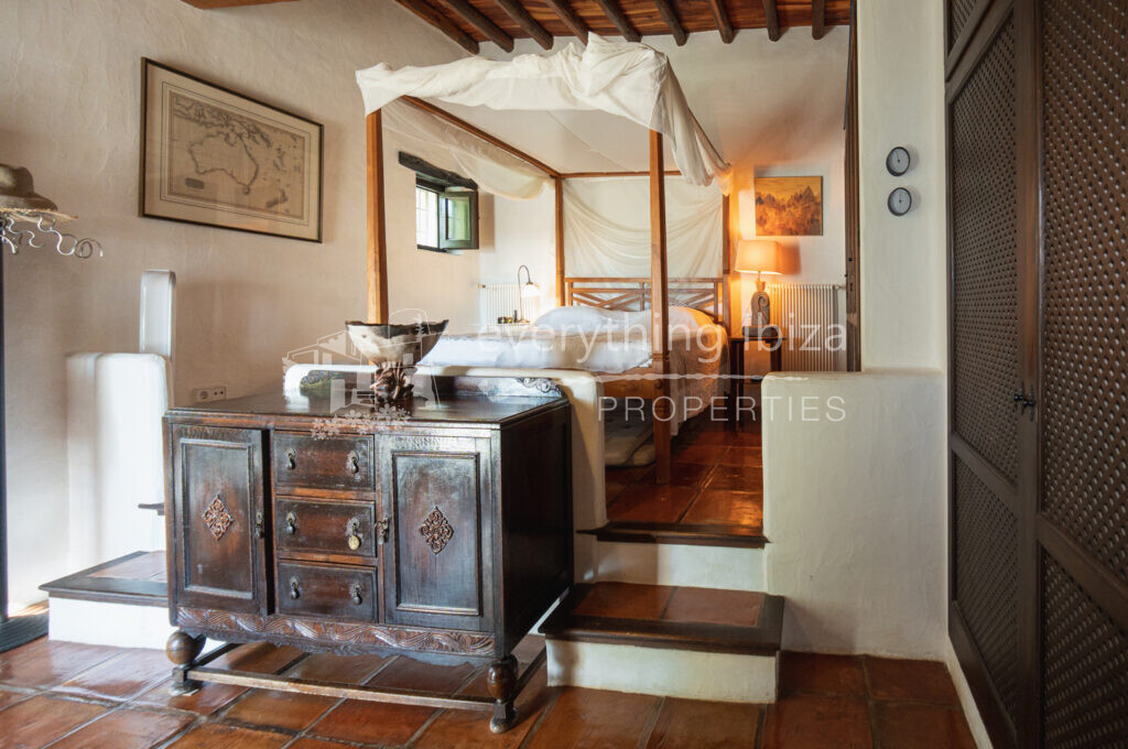 Elegant Hillside Finca with Stunning Views & Touristic License, ref. 1515, for sale in Ibiza by everything ibiza Properties