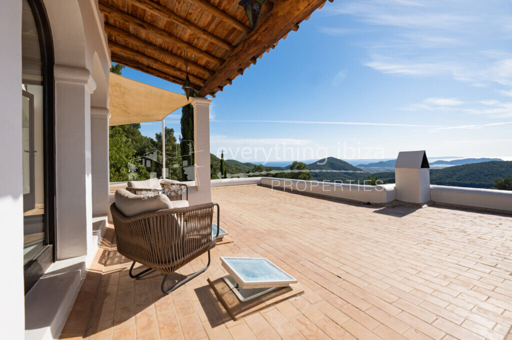 Elegant Hillside Finca with Stunning Views & Touristic License, ref. 1515, for sale in Ibiza by everything ibiza Properties