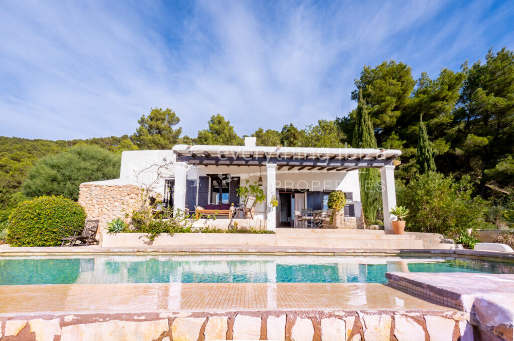 Elegant Hillside Finca with Stunning Views & Touristic License, ref. 1515, for sale in Ibiza by everything ibiza Properties
