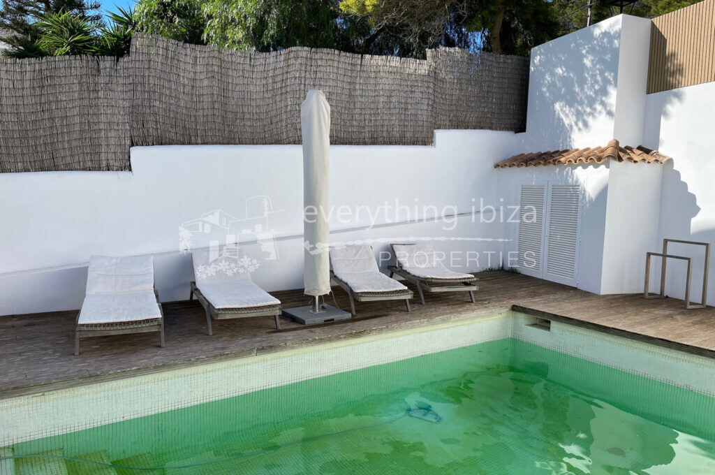 Charming Corner Townhouse Within Minutes of Sant Josep Village, ref. 1519, for sale in Ibiza by everything ibiza Properties