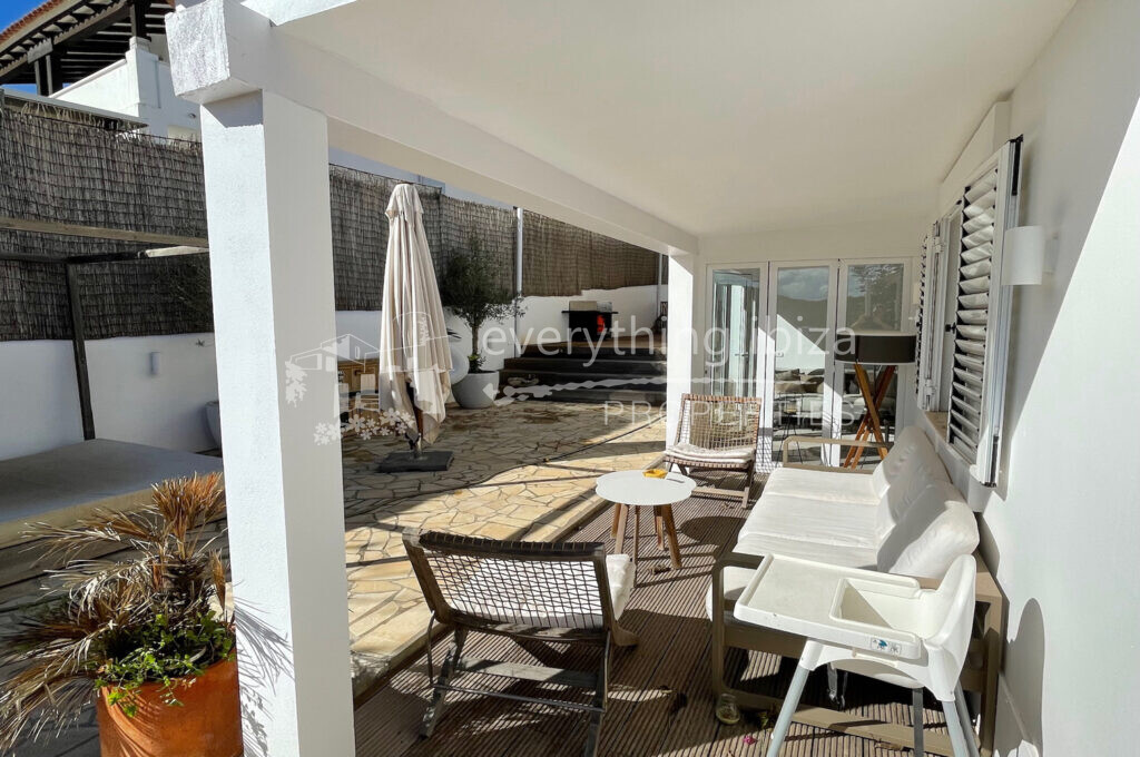 Charming Corner Townhouse Within Minutes of Sant Josep Village, ref. 1519, for sale in Ibiza by everything ibiza Properties