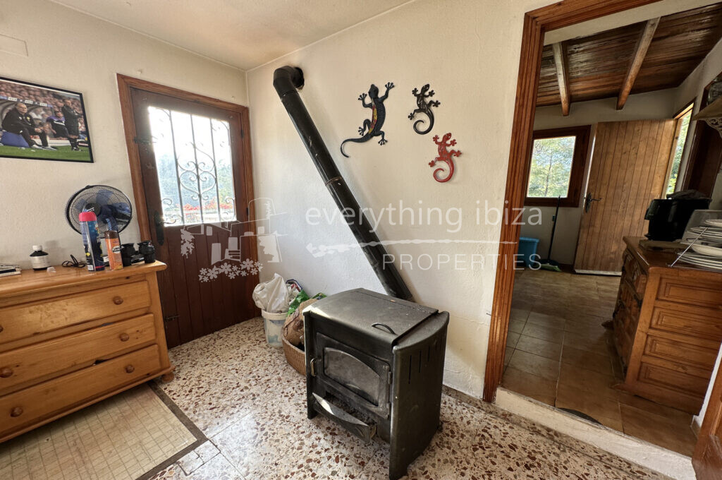 Charming Traditional Villa with Lots of Character in Cala Llonga, ref. 1520, for sale in Ibiza by everything ibiza Properties