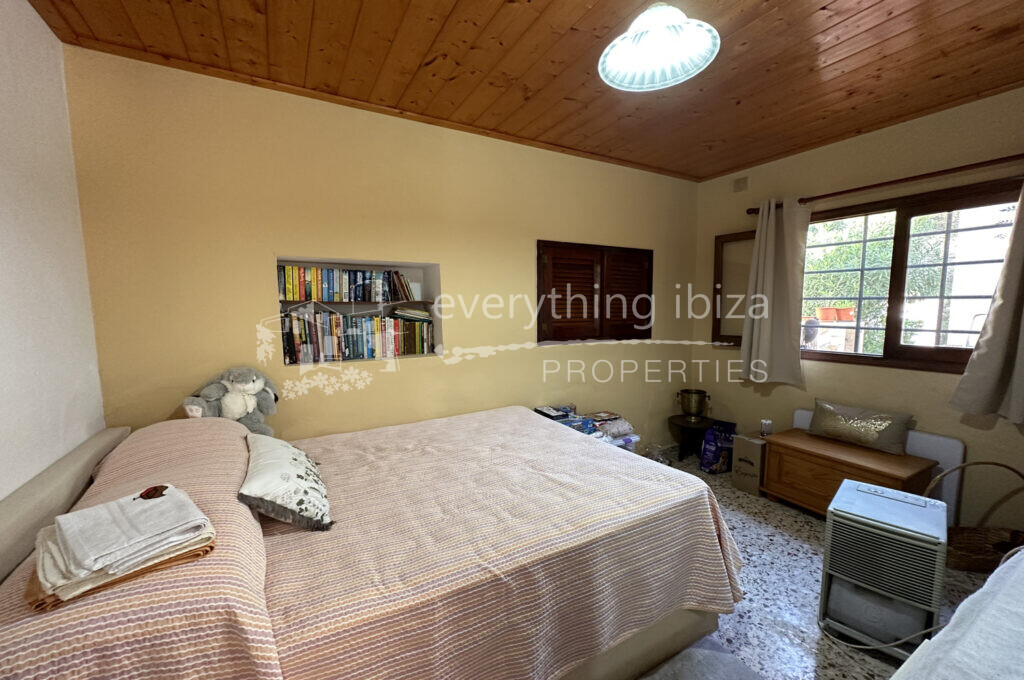 Charming Traditional Villa with Lots of Character in Cala Llonga, ref. 1520, for sale in Ibiza by everything ibiza Properties