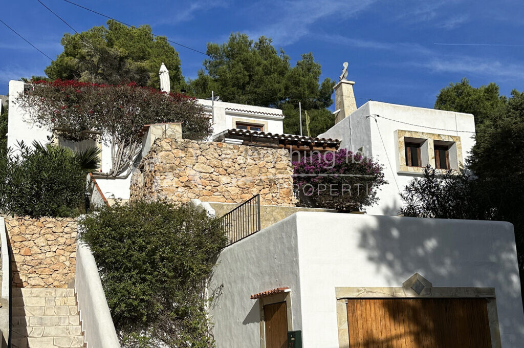 Charming Traditional Villa with Lots of Character in Cala Llonga, ref. 1520, for sale in Ibiza by everything ibiza Properties