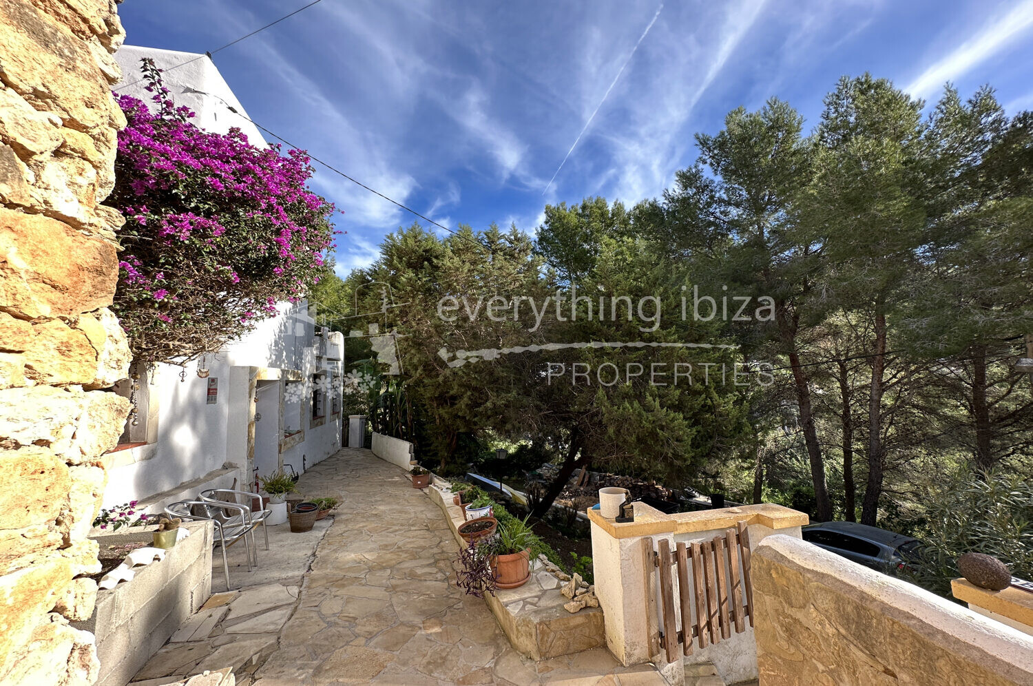 Charming Traditional Villa with Lots of Character in Cala Llonga, ref. 1520, for sale in Ibiza by everything ibiza Properties