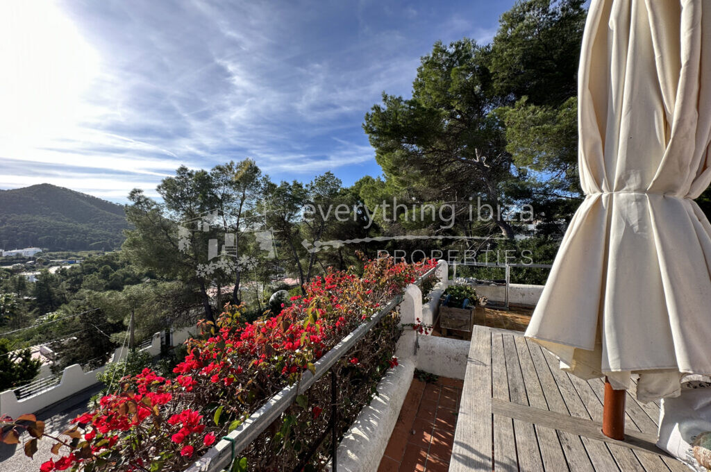 Charming Traditional Villa with Lots of Character in Cala Llonga, ref. 1520, for sale in Ibiza by everything ibiza Properties