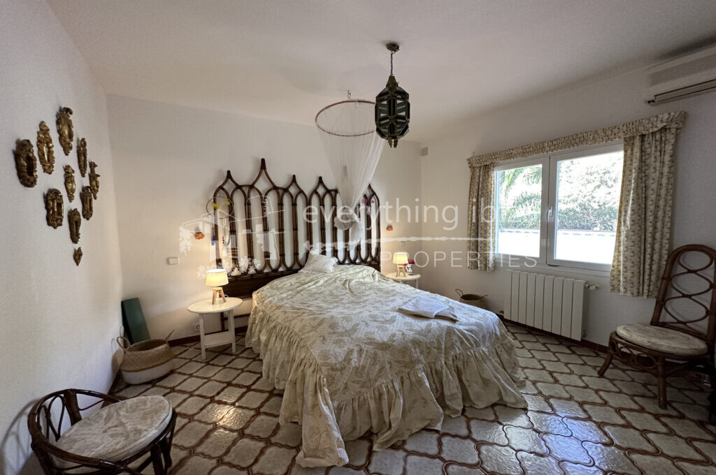 Charming Traditional Villa with Extra Plot & Views of Es Vedra, ref. 1521, for sale in Ibiza by everything ibiza Properties