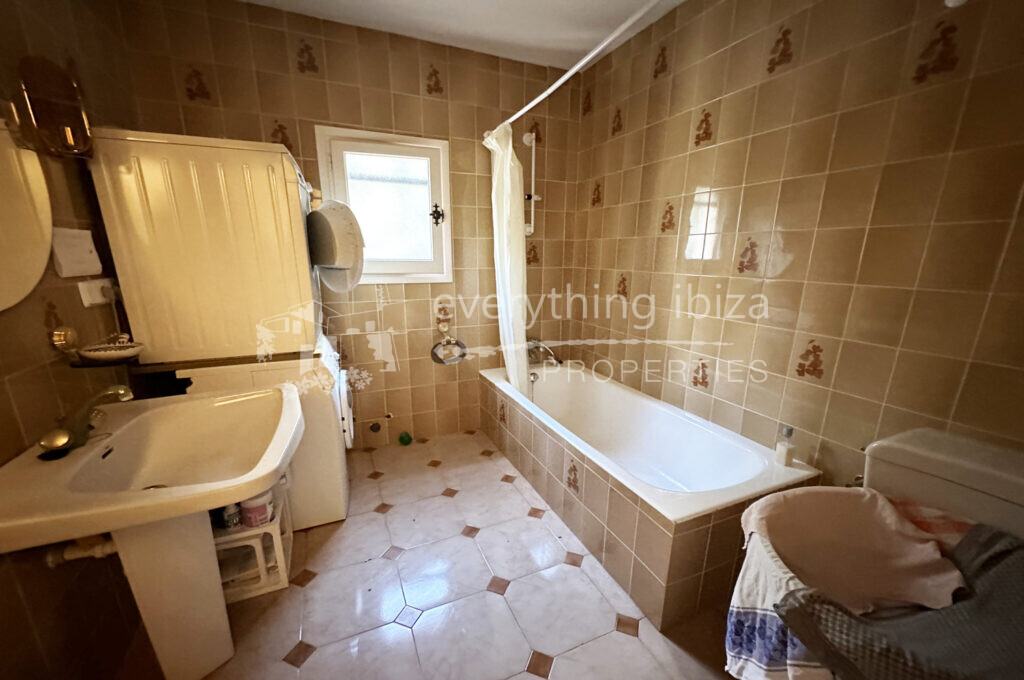 Charming Traditional Villa with Extra Plot & Views of Es Vedra, ref. 1521, for sale in Ibiza by everything ibiza Properties