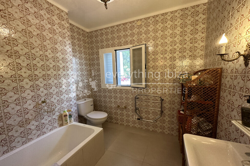 Charming Traditional Villa with Extra Plot & Views of Es Vedra, ref. 1521, for sale in Ibiza by everything ibiza Properties