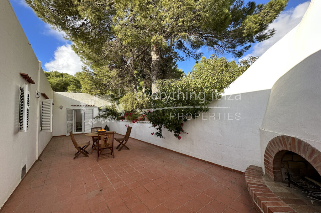Charming Traditional Villa with Extra Plot & Views of Es Vedra, ref. 1521, for sale in Ibiza by everything ibiza Properties