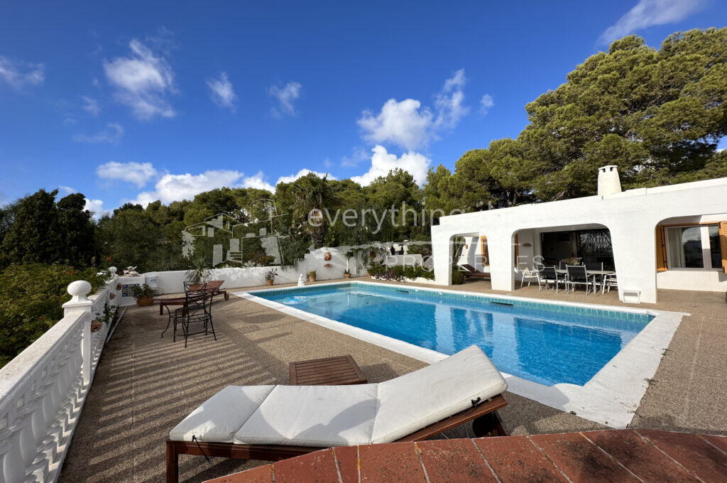 Charming Traditional Villa with Extra Plot & Views of Es Vedra, ref. 1521, for sale in Ibiza by everything ibiza Properties