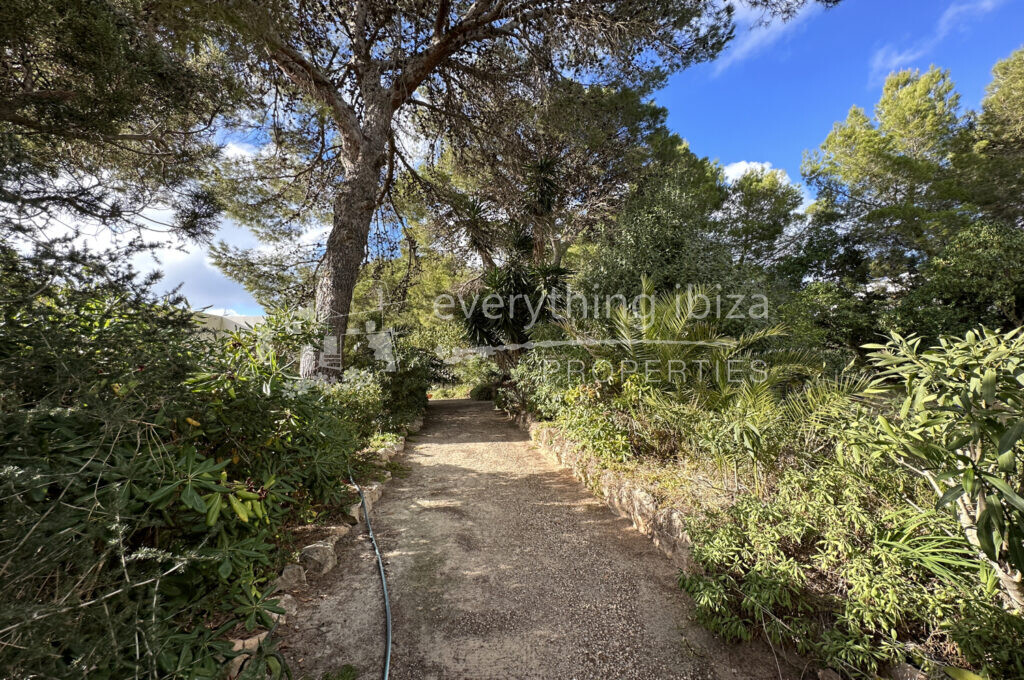 Charming Traditional Villa with Extra Plot & Views of Es Vedra, ref. 1521, for sale in Ibiza by everything ibiza Properties