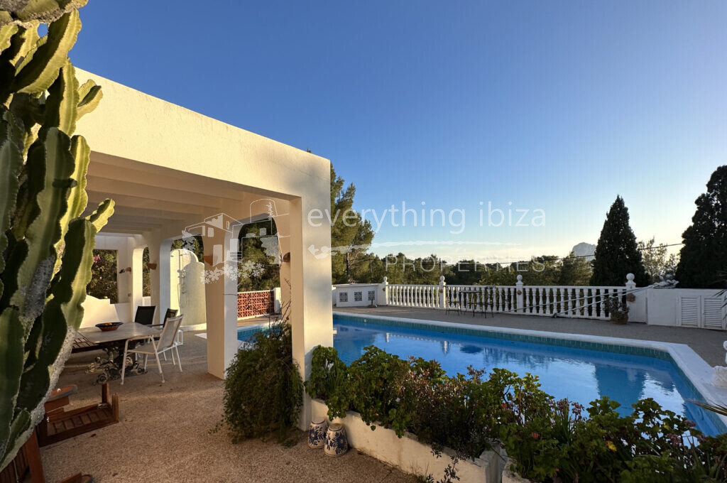 Charming Traditional Villa with Extra Plot & Views of Es Vedra, ref. 1521, for sale in Ibiza by everything ibiza Properties