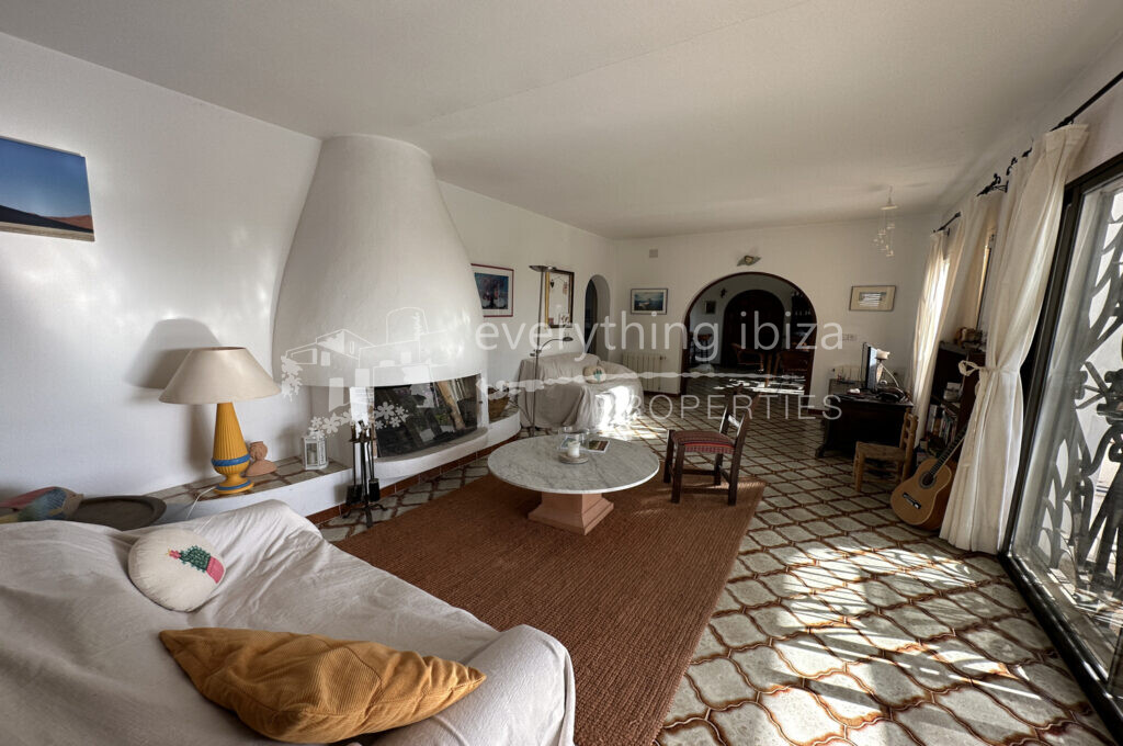Charming Traditional Villa with Extra Plot & Views of Es Vedra, ref. 1521, for sale in Ibiza by everything ibiza Properties
