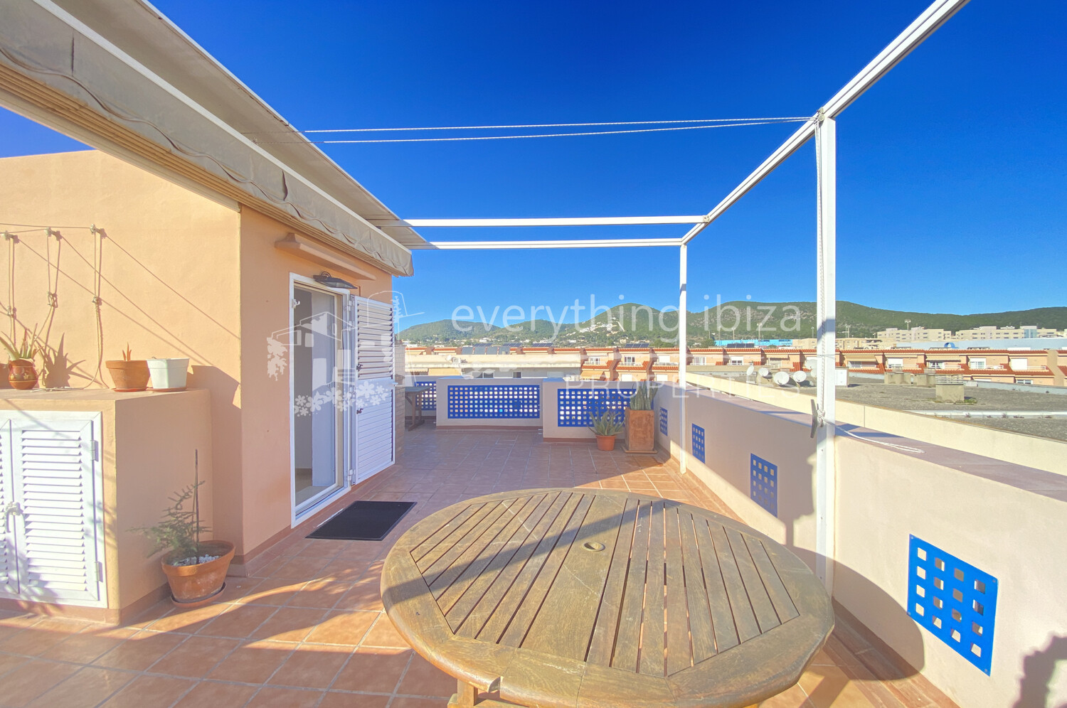 Modern Duplex Apartment with Roof Terrace in Ibiza Town, ref. 1523, for sale in Ibiza by everything ibiza Properties
