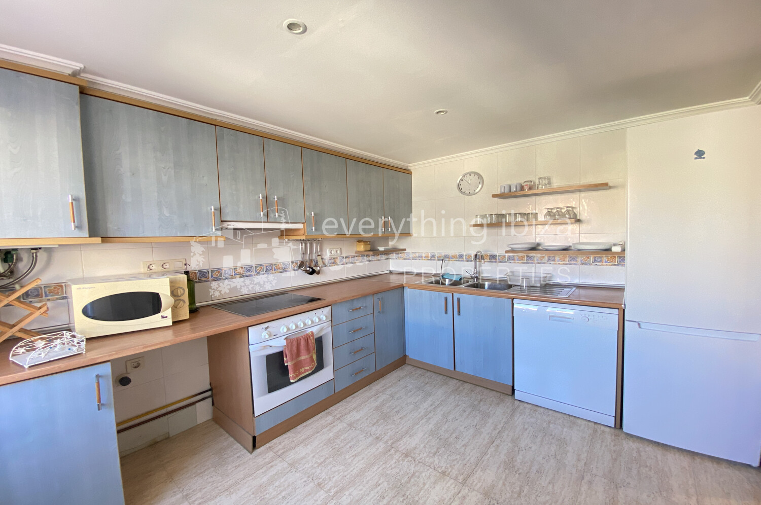 Modern Duplex Apartment with Roof Terrace in Ibiza Town, ref. 1523, for sale in Ibiza by everything ibiza Properties