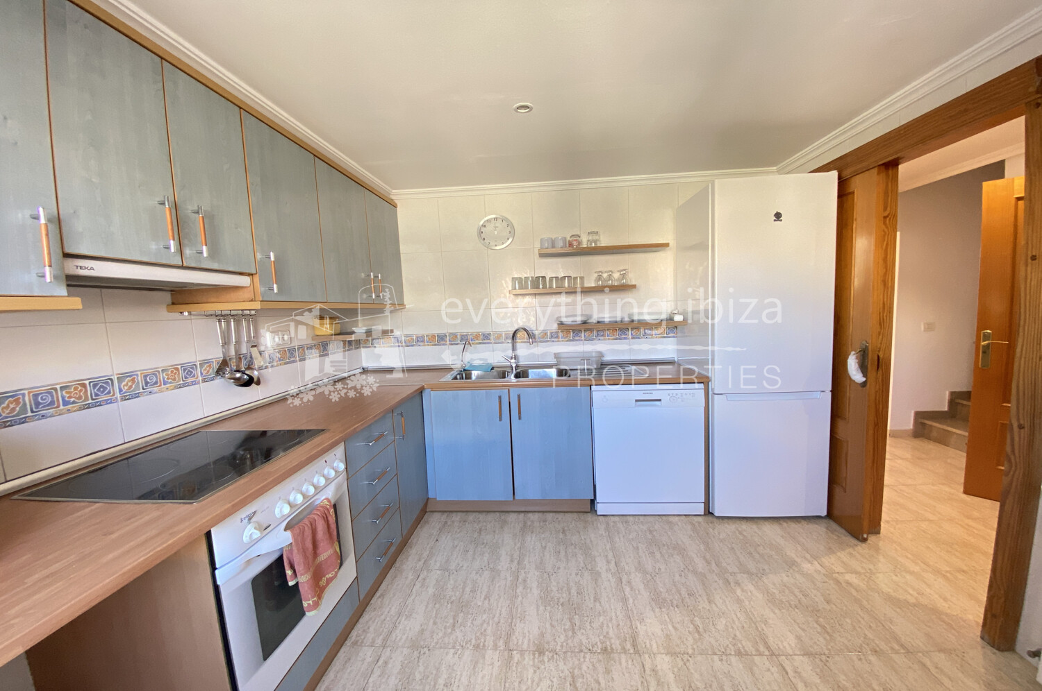 Modern Duplex Apartment with Roof Terrace in Ibiza Town, ref. 1523, for sale in Ibiza by everything ibiza Properties