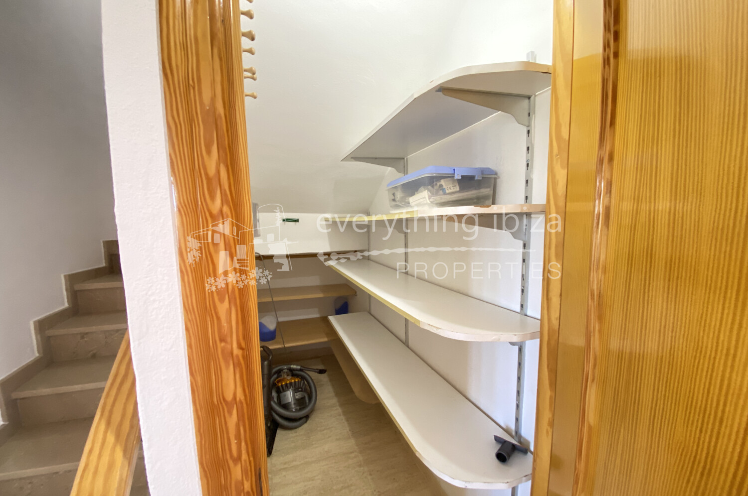 Modern Duplex Apartment with Roof Terrace in Ibiza Town, ref. 1523, for sale in Ibiza by everything ibiza Properties