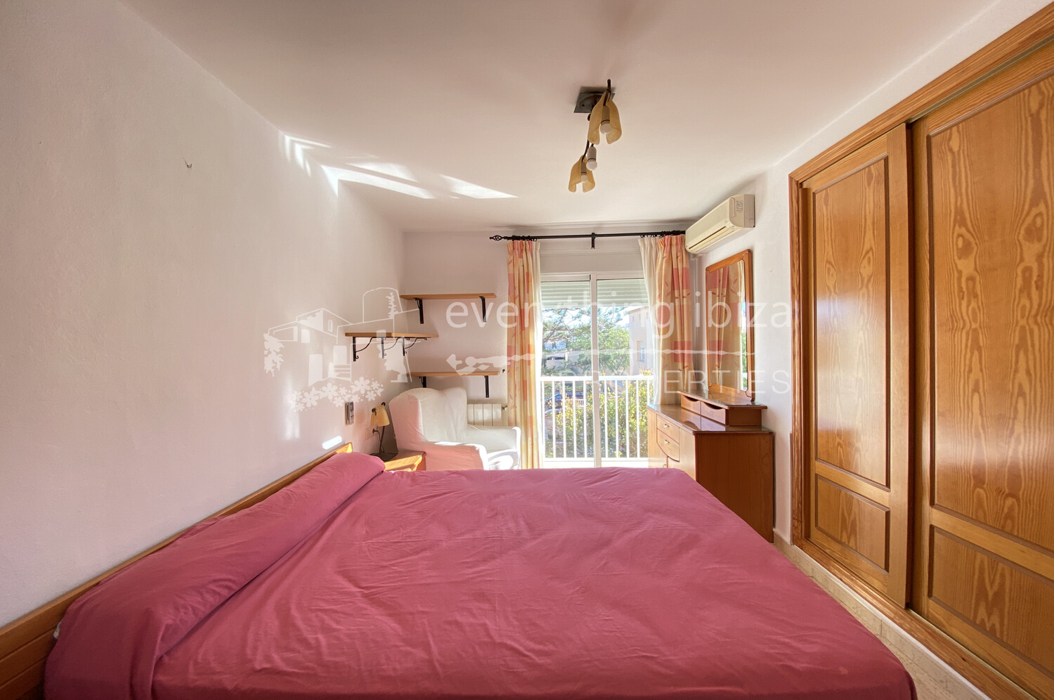 Modern Duplex Apartment with Roof Terrace in Ibiza Town, ref. 1523, for sale in Ibiza by everything ibiza Properties