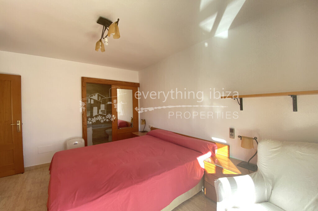Modern Duplex Apartment with Roof Terrace in Ibiza Town, ref. 1523, for sale in Ibiza by everything ibiza Properties