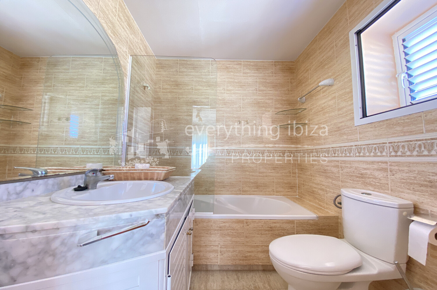 Modern Duplex Apartment with Roof Terrace in Ibiza Town, ref. 1523, for sale in Ibiza by everything ibiza Properties