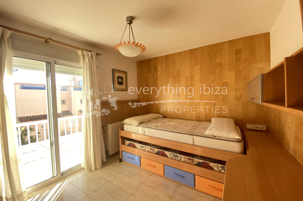 Modern Duplex Apartment with Roof Terrace in Ibiza Town, ref. 1523, for sale in Ibiza by everything ibiza Properties