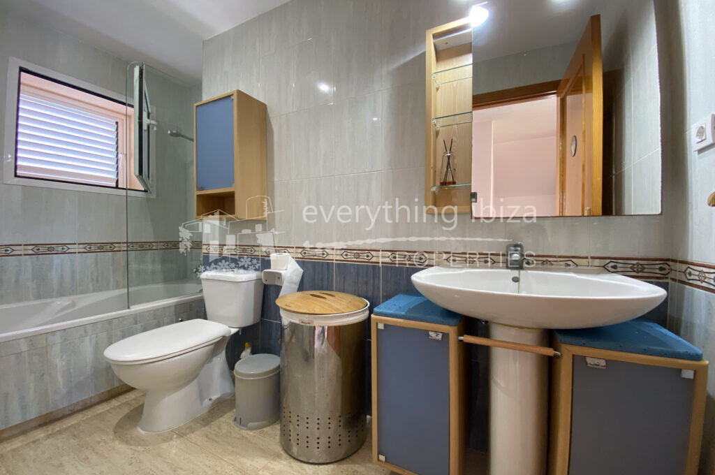 Modern Duplex Apartment with Roof Terrace in Ibiza Town, ref. 1523, for sale in Ibiza by everything ibiza Properties