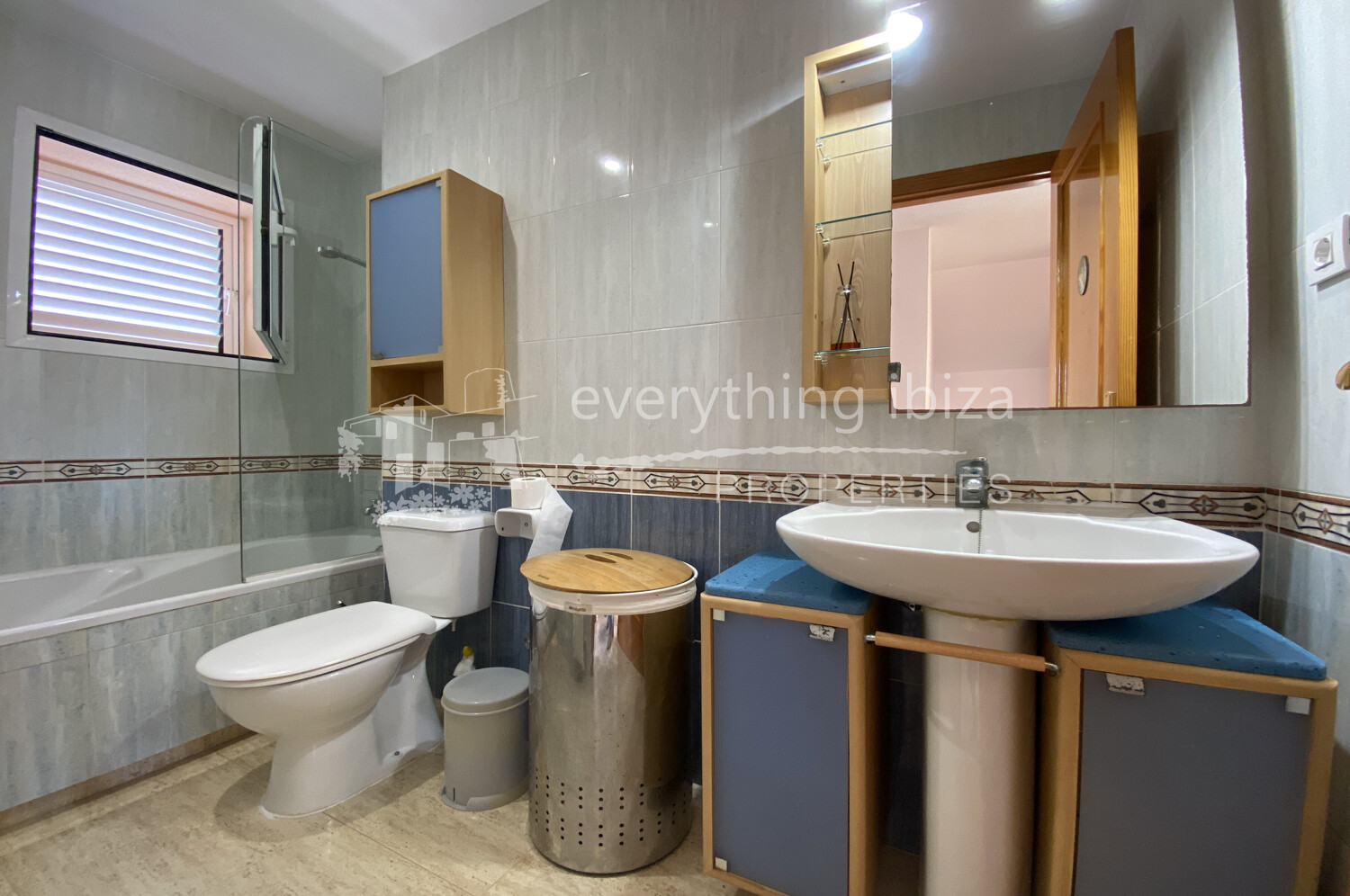 Modern Duplex Apartment with Roof Terrace in Ibiza Town, ref. 1523, for sale in Ibiza by everything ibiza Properties
