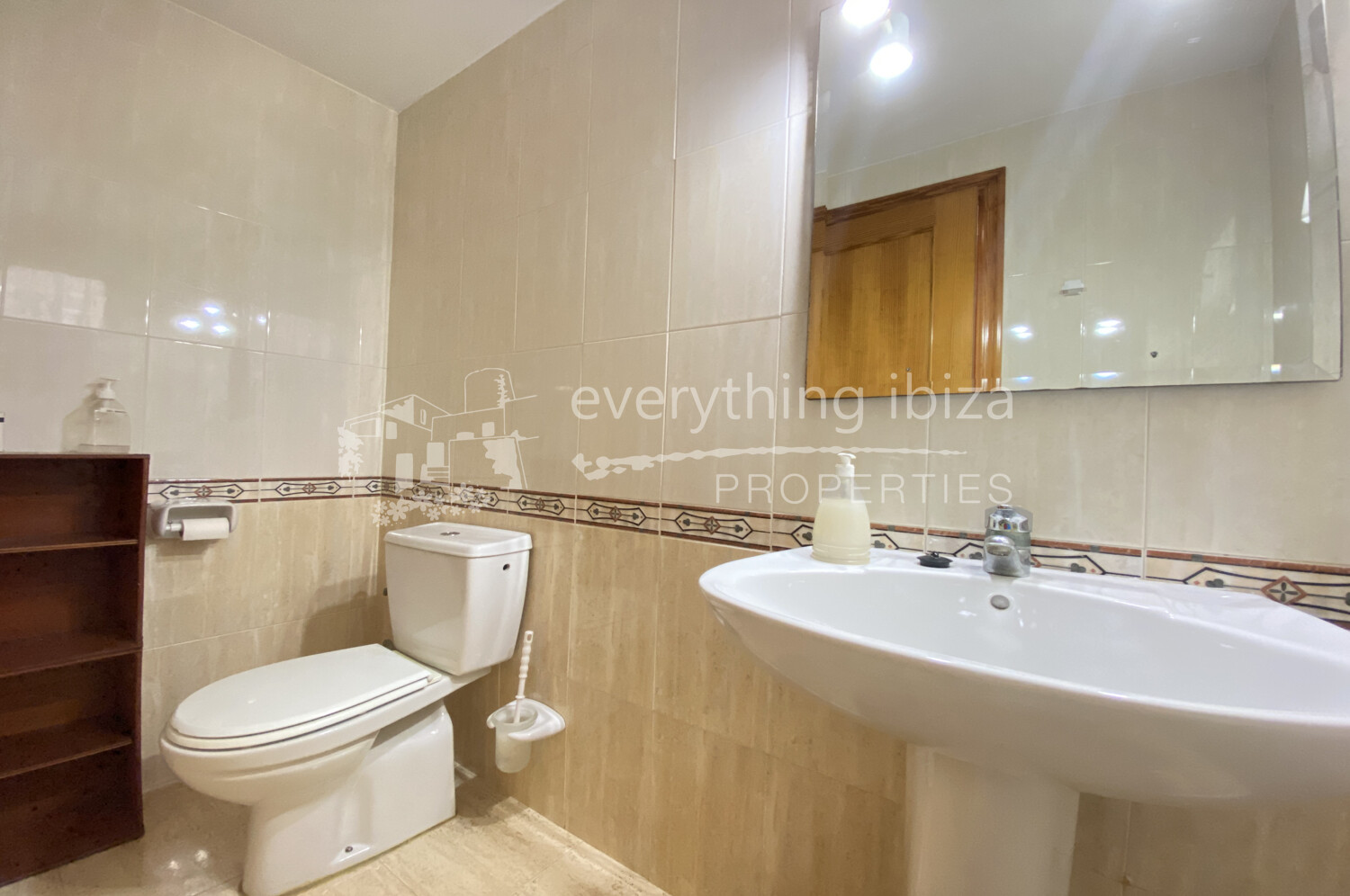 Modern Duplex Apartment with Roof Terrace in Ibiza Town, ref. 1523, for sale in Ibiza by everything ibiza Properties