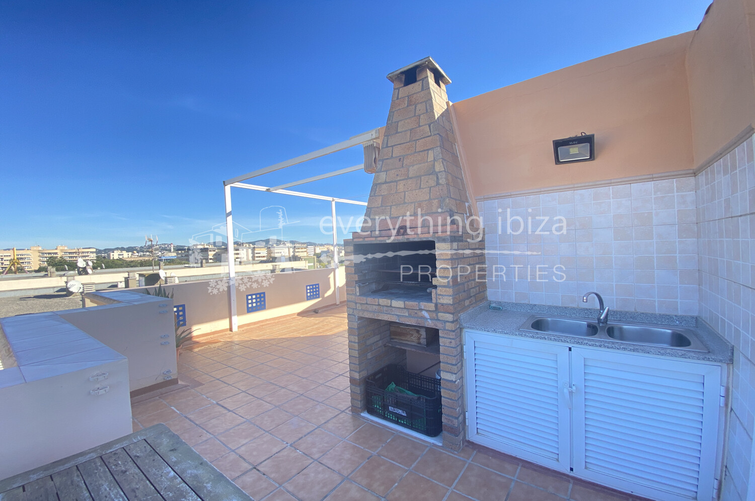 Modern Duplex Apartment with Roof Terrace in Ibiza Town, ref. 1523, for sale in Ibiza by everything ibiza Properties
