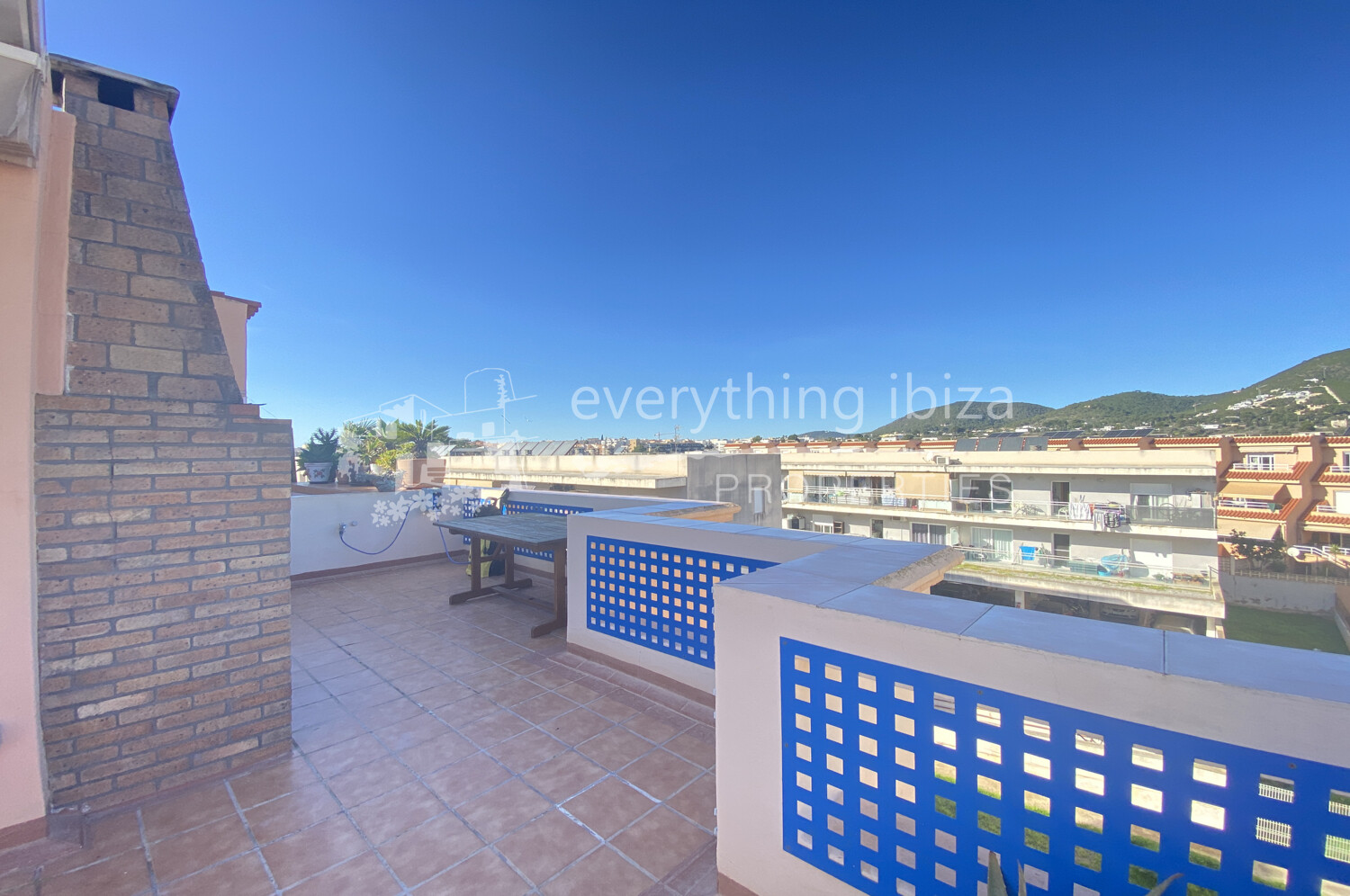 Modern Duplex Apartment with Roof Terrace in Ibiza Town, ref. 1523, for sale in Ibiza by everything ibiza Properties