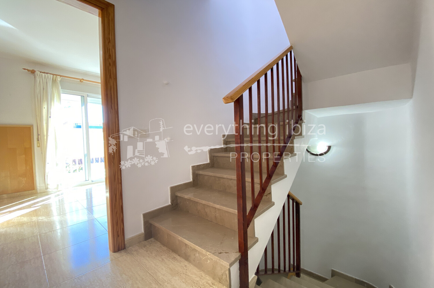 Modern Duplex Apartment with Roof Terrace in Ibiza Town, ref. 1523, for sale in Ibiza by everything ibiza Properties