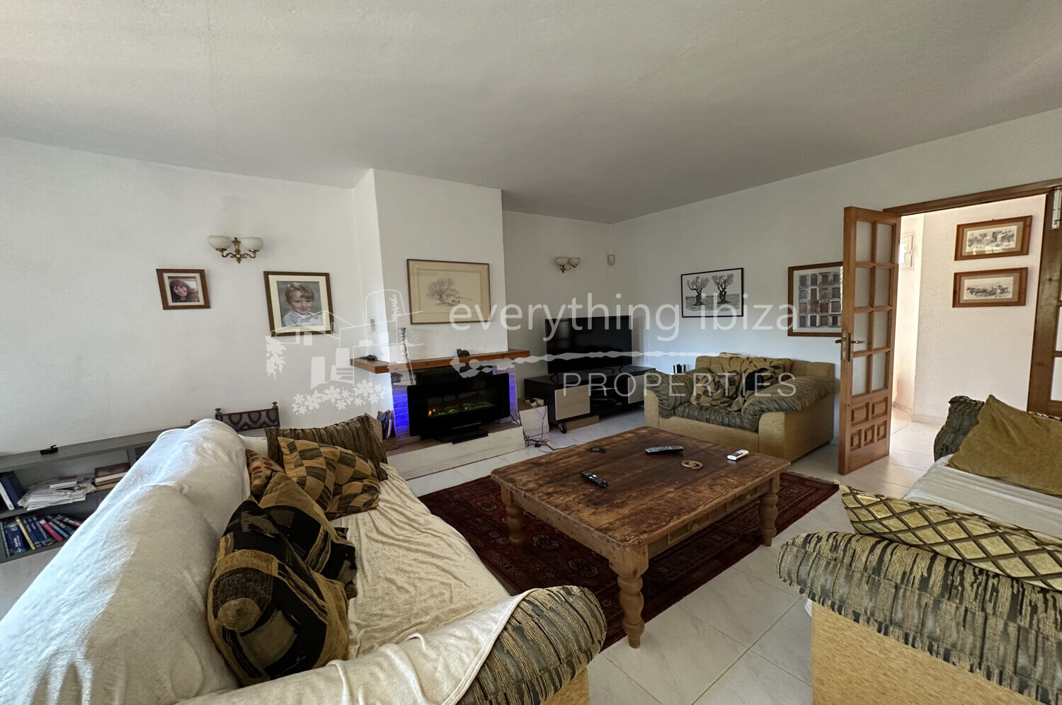 Elegant Detached Villa with Pool in Sought After San Agustin, ref. 1524, for sale in Ibiza by everything ibiza Properties