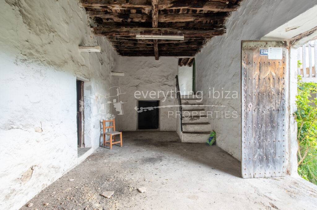 Authentic Ibiza Finca Ideal for Renovation on a Huge Rural Plot, ref. 1525, for sale in Ibiza by everything ibiza Properties