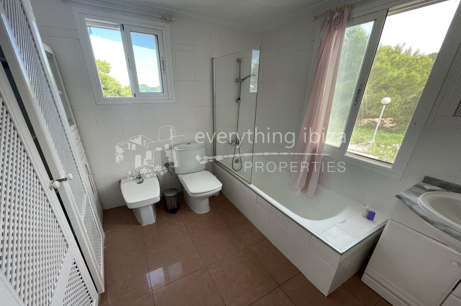 Charming Detached House Close to Popular San Carlos, ref. 1526, for sale in Ibiza by everything ibiza Properties
