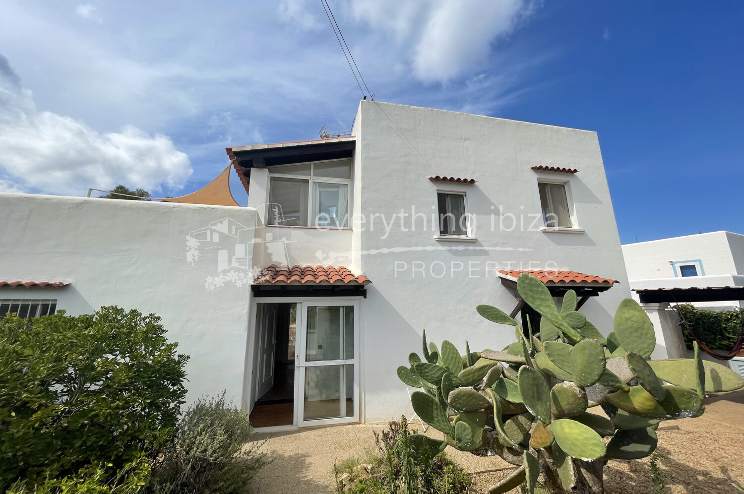 Charming Detached House Close to Popular San Carlos, ref. 1526, for sale in Ibiza by everything ibiza Properties
