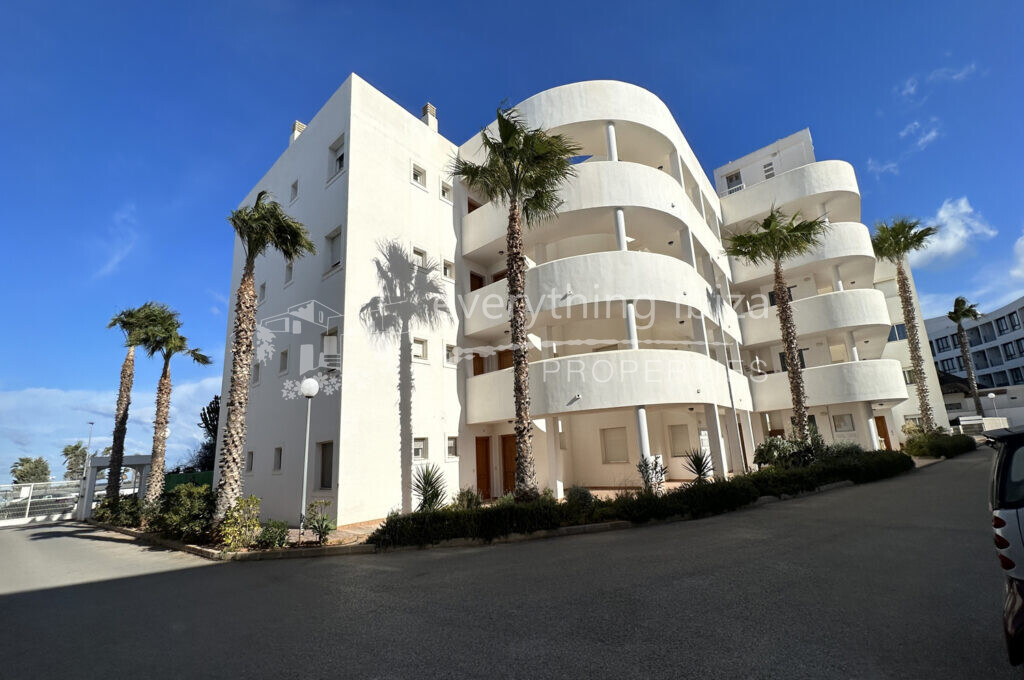 Lovely Modern Apartment Close to the Coastline & Beaches, ref. 1528, for sale in Ibiza by everything ibiza Properties